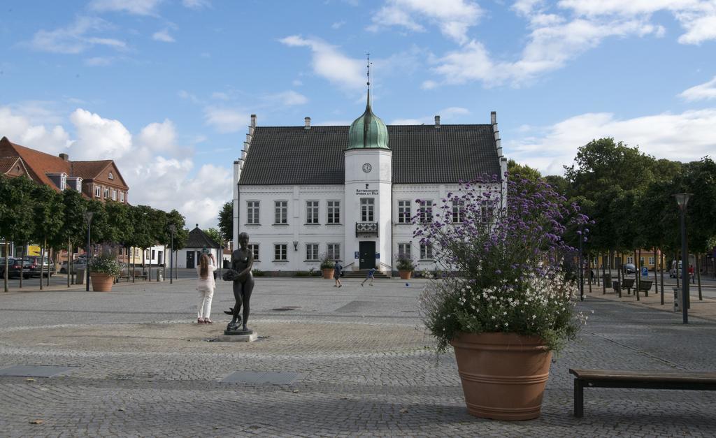 Pilgrimshuset Maribo Hotel Exterior foto